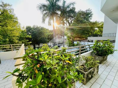 HOUSE AVAILABLE FOR RENT Prime Location: F-6, Islamabad 500 Sq. Yards House