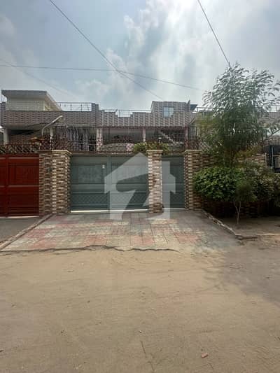 ایم اے جناح روڈ ملتان میں 5 کمروں کا 10 مرلہ مکان 2.38 کروڑ میں برائے فروخت۔ ایم اے جناح روڈ ملتان میں 5 کمروں کا 10 مرلہ مکان 2.38 کروڑ میں برائے فروخت۔