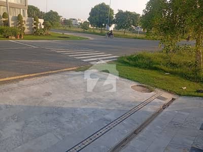 1 Kanal Stylish New Lower Portion Available For Rent