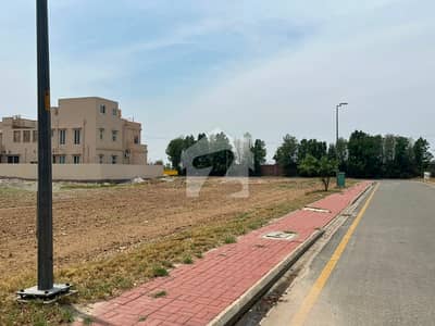 1 Kanal Corner Residential Plot Available For Sale - Best Location Reasonable Price 1 Kanal Corner Residential Plot Available For Sale - Best Location Reasonable Price