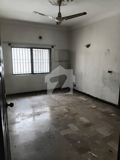 *500 YARDS BANGLOW FOR SALE PROPER 2 Unit House*