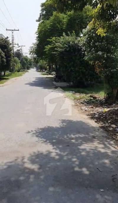 ڈی ایچ اے فیز 2 - بلاک کیو ڈی ایچ اے فیز 2,ڈی ایچ اے ڈیفینس,لاہور میں 2 کنال رہائشی پلاٹ 10.95 کروڑ میں برائے فروخت۔ ڈی ایچ اے فیز 2 - بلاک کیو ڈی ایچ اے فیز 2,ڈی ایچ اے ڈیفینس,لاہور میں 2 کنال رہائشی پلاٹ 10.95 کروڑ میں برائے فروخت۔