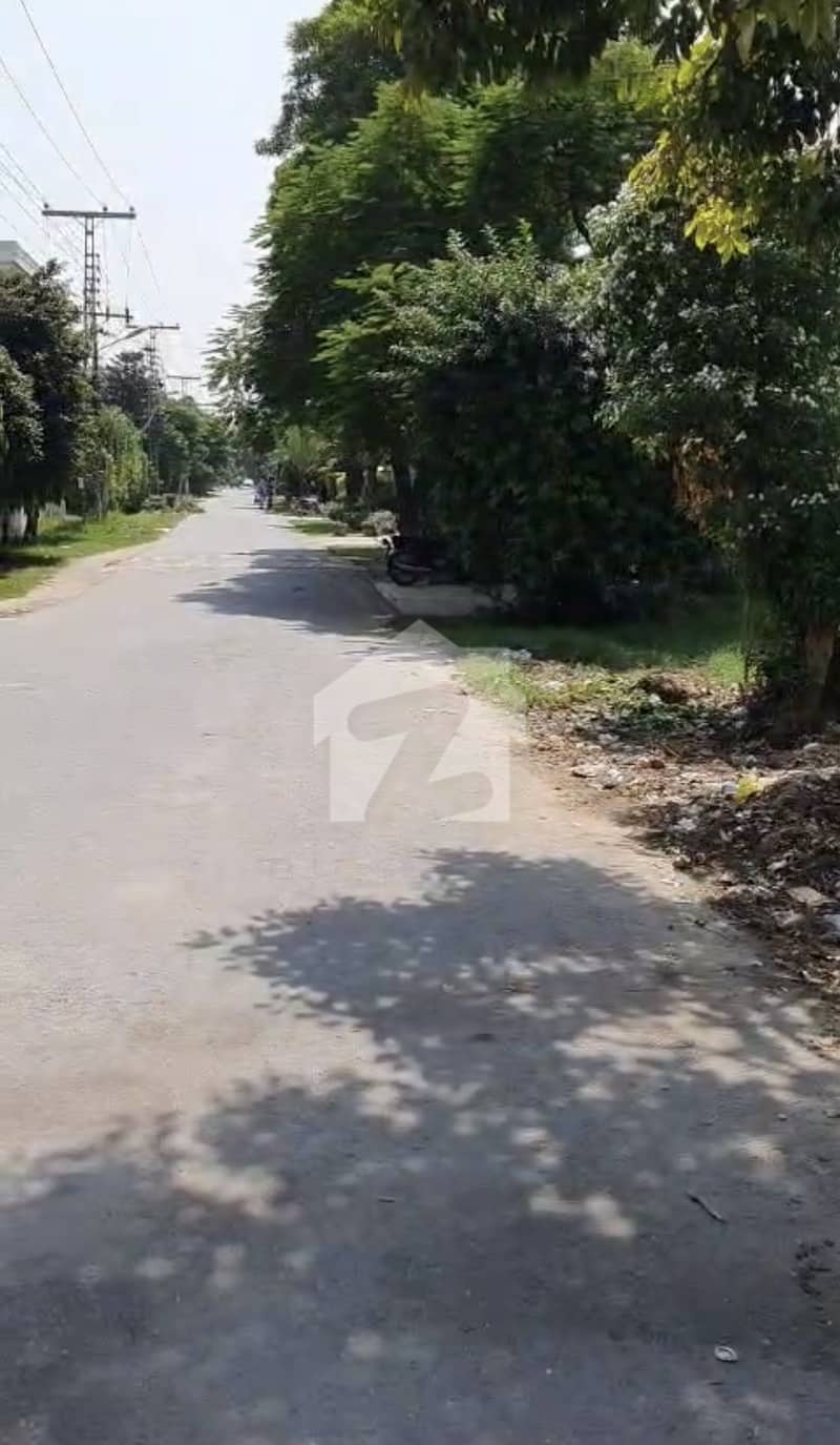 ڈی ایچ اے فیز 2 - بلاک کیو ڈی ایچ اے فیز 2,ڈی ایچ اے ڈیفینس,لاہور میں 2 کنال رہائشی پلاٹ 10.95 کروڑ میں برائے فروخت۔ ڈی ایچ اے فیز 2 - بلاک کیو ڈی ایچ اے فیز 2,ڈی ایچ اے ڈیفینس,لاہور میں 2 کنال رہائشی پلاٹ 10.95 کروڑ میں برائے فروخت۔
