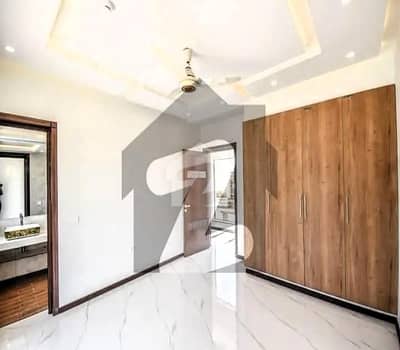 With Separate Entrance 1 Kanal Luxury Upper Portion on Prime Location of DHA Phase 3 Lahore For Rent