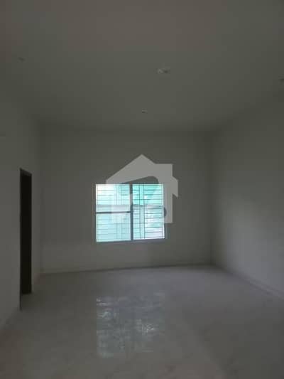 SILENT COMMERCIAL BUNGALOW AVAILABLE FOR RENT GULSHAN-E-IQBAL BLOCK 7 500 SQUARE YARD