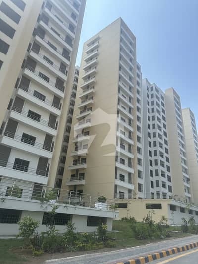 عسکری ٹاور 5 ڈی ایچ اے ڈیفینس فیز 5,ڈی ایچ اے ڈیفینس,اسلام آباد میں 3 کمروں کا 12 مرلہ فلیٹ 3.0 کروڑ میں برائے فروخت۔