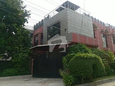 علامہ اقبال ٹاؤن لاہور میں 6 کمروں کا 10 مرلہ مکان 6.4 کروڑ میں برائے فروخت۔ علامہ اقبال ٹاؤن لاہور میں 6 کمروں کا 10 مرلہ مکان 6.4 کروڑ میں برائے فروخت۔
