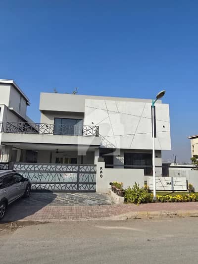 **LUXURY 1 KANAL OWNER-BUILT HOUSE FOR SALE**