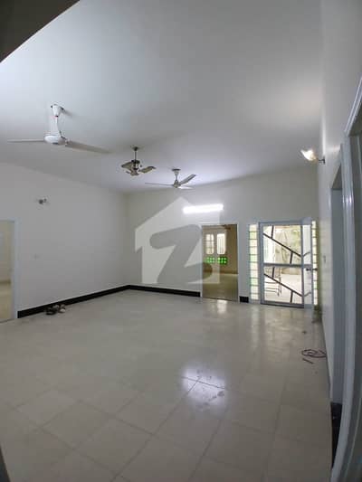گلشنِ جمال گلشنِ اقبال ٹاؤن,کراچی میں 1 کنال Studio دفتر 3.1 لاکھ میں کرایہ پر دستیاب ہے۔ گلشنِ جمال گلشنِ اقبال ٹاؤن,کراچی میں 1 کنال Studio دفتر 3.1 لاکھ میں کرایہ پر دستیاب ہے۔