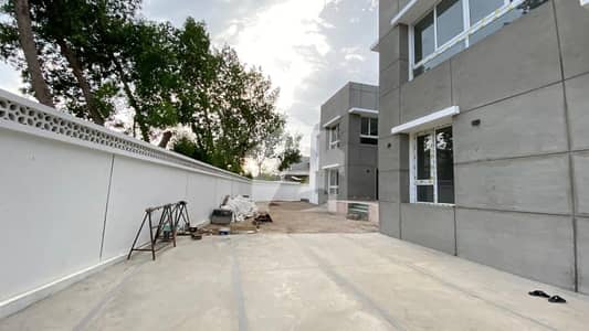 SLIGHTLY USED BUNGALOW FOR SALE NEAR DHA OFFICE