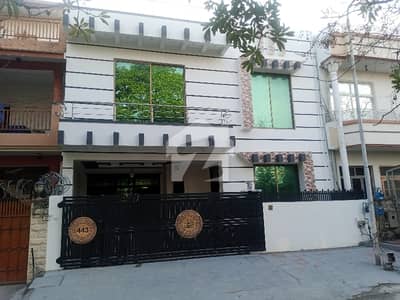 جی ۔ 11 اسلام آباد میں 3 کمروں کا 8 مرلہ بالائی پورشن 1.25 لاکھ میں کرایہ پر دستیاب ہے۔