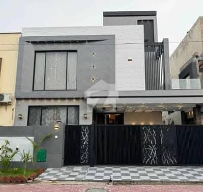 10 Marla Ultra Modern & Luxury House fol Sale