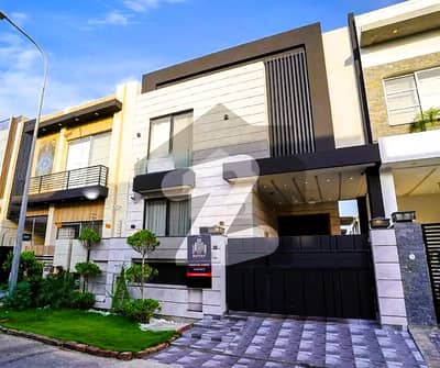 5 Marla Lavish Bungalow on Prime Location of DHA Phase 3 Lahore For Rent 5 Marla Lavish Bungalow on Prime Location of DHA Phase 3 Lahore For Rent