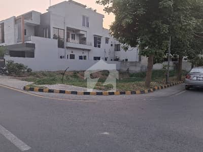18 Marla plot Corner A block for sale hot location