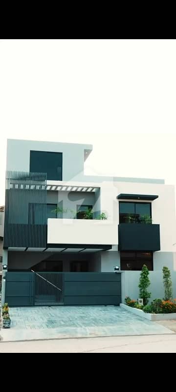9 MARLA NEW BRAND HOUSE FOR SALE IN B-17 BLOCK C1 PRIME LOCATION