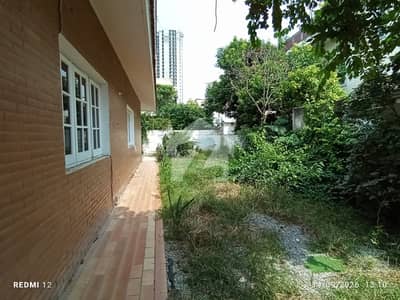 F10 5 Bedroom Huge Extra Land Margalla Face