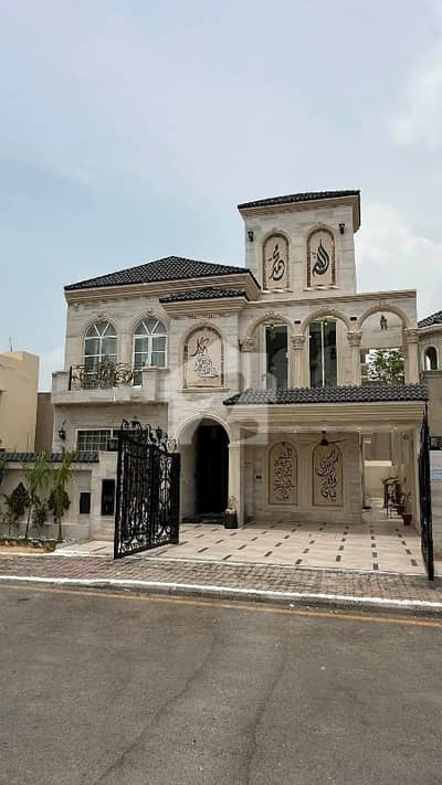 10 MARLA BEAUTIFUL FULL HOUSE FOR RENT BAHRIA TOWN LAHORE FOR