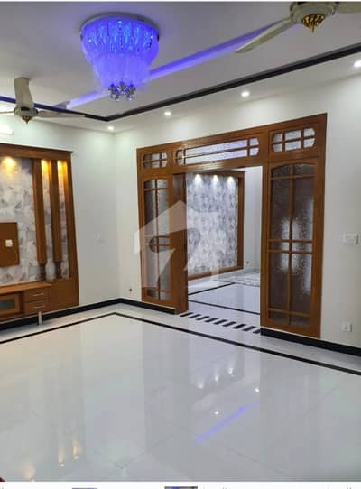 ای ۔ 11 اسلام آباد میں 6 کمروں کا 1 کنال مکان 4.5 لاکھ میں کرایہ پر دستیاب ہے۔
