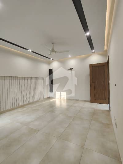 BRAND NEW UPPER PORTION AVAILABLE FOR RENT