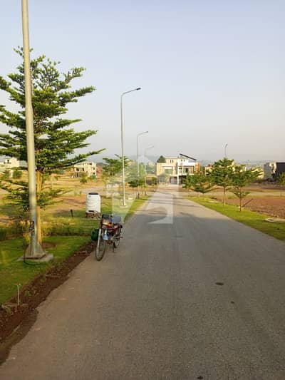 5 Marla one unit beautiful House with basement for sale F-Block near Shahid Afridi Villa in Park View City, Islamabad. 5 Marla one unit beautiful House with basement for sale F-Block near Shahid Afridi Villa in Park View City, Islamabad.