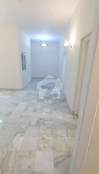 2000 Square Feet Flat For rent In Bath Island