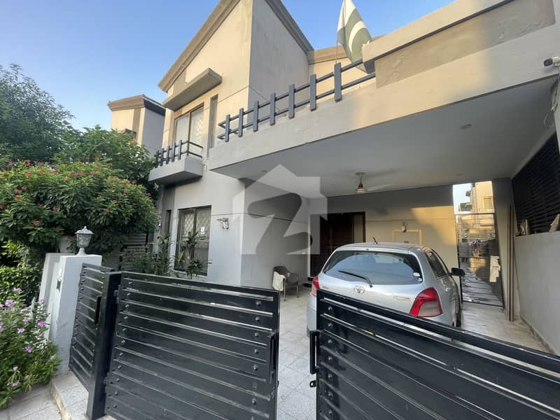 10 Marla House Available For Rent 10 Marla House Available For Rent