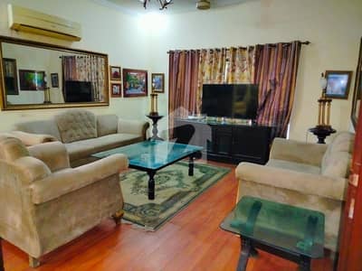 10 Marla fully furnished villa available for sale