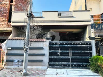 الرحمان گارڈن فیز 2 الرحمان گارڈن,لاہور میں 2 کمروں کا 5 مرلہ مکان 1.3 کروڑ میں برائے فروخت۔