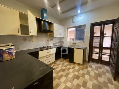 10 Marla House for Sale with Basement 10 Marla House for Sale with Basement