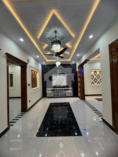 جی ۔ 14 اسلام آباد میں 10 کمروں کا 1 کنال مکان 16.5 کروڑ میں برائے فروخت۔