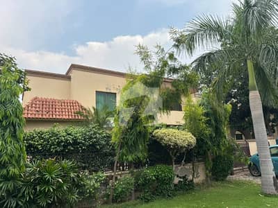 01 kanal house good location for sale
