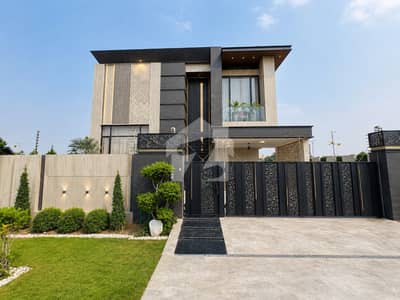Where Luxury Meets Perfection | Exquisitely Designed 1 Kanal Furnished Residence