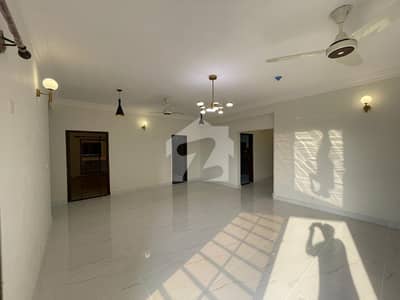 Askari 5 - Sector J 2400 Square Feet Flat Up For sale