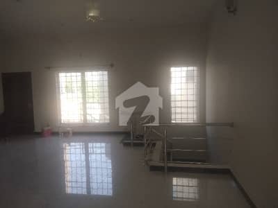 1 Kanal House With Lawn For Rent