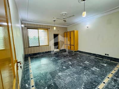 پی ڈبلیو ڈی ہاؤسنگ سکیم اسلام آباد میں 4 کمروں کا 1 کنال زیریں پورشن 1.1 لاکھ میں کرایہ پر دستیاب ہے۔ پی ڈبلیو ڈی ہاؤسنگ سکیم اسلام آباد میں 4 کمروں کا 1 کنال زیریں پورشن 1.1 لاکھ میں کرایہ پر دستیاب ہے۔