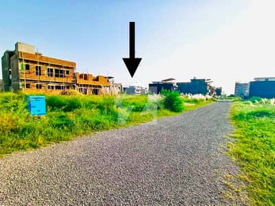 ایم پی سی ایچ ایس ۔ بلاک ایف ایم پی سی ایچ ایس ۔ ملٹی گارڈنز,بی ۔ 17,اسلام آباد میں 7 مرلہ رہائشی پلاٹ 1.4 کروڑ میں برائے فروخت۔