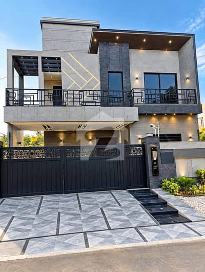 10 Marla Brand New Luxury House For Sale With 5 ACs Installed, 12KW Solar System, CCTV & Electric Security Wire - LESCO, Gas Installed