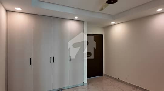 Prime Location 14 Marla Flat For Rent In Rs. 190000 Only