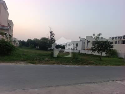DHA Phase 7 | 1 Kanal Plot For Sale | Prime Location | Near Park | Near McDonalds DHA Phase 7 | 1 Kanal Plot For Sale | Prime Location | Near Park | Near McDonalds