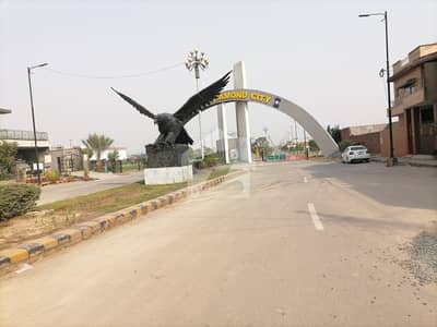 Prime Location In Sitara Diamond City Residential Plot Sized 3 Marla For sale