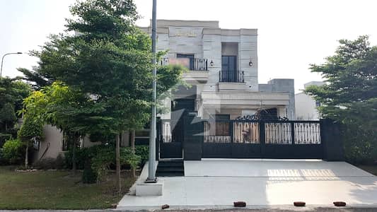 ڈی ایچ اے فیز 8 - بلاک وی ڈی ایچ اے فیز 8,ڈی ایچ اے ڈیفینس,لاہور میں 7 کمروں کا 1 کنال مکان 17.0 کروڑ میں برائے فروخت۔