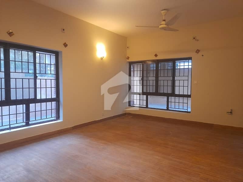 Reserve A Upper Portion Of 1 Kanal Now In E-11 Reserve A Upper Portion Of 1 Kanal Now In E-11
