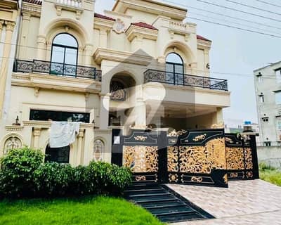 10 Marla Facing Park Home For Sale