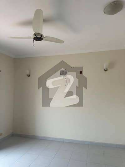 3 Bed DDL 235 Sq Yard Villa Available FOR SALE IN PRECINCT 27 . All Amenities Including Park , Mosques And Gallery 3 Bed DDL 235 Sq Yard Villa Available FOR SALE IN PRECINCT 27 . All Amenities Including Park , Mosques And Gallery