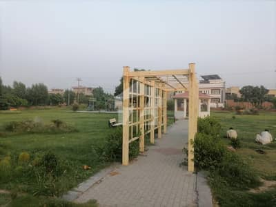 10 Marla Residential Plot Available