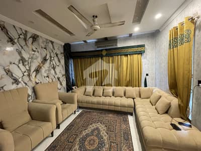 ڈیوائن گارڈنز لاہور میں 3 کمروں کا 5 مرلہ مکان 2.75 کروڑ میں برائے فروخت۔