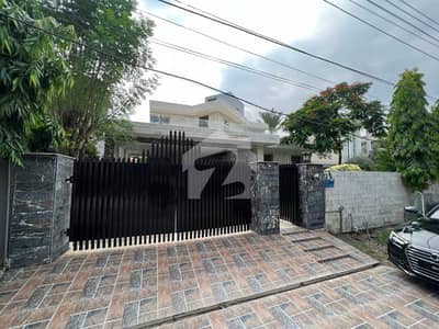 1 Kanal Fully Furnished Well-Kept House for Sale in DHA Lahore | Attractive Demand