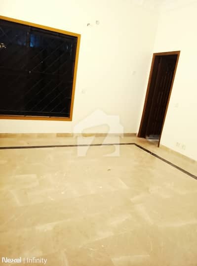 ڈی ایچ اے فیز 6 ڈی ایچ اے ڈیفینس,کراچی میں 3 کمروں کا 1 کنال زیریں پورشن 2.5 لاکھ میں کرایہ پر دستیاب ہے۔