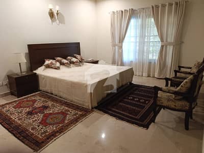 Paid Gust Plus Maid Room