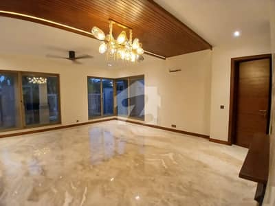 444 square yards cda transfer brand new triple story corner house available in f-8/3 on top location near markaz, market and mosque